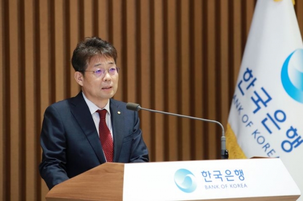 유상대 신임 한국은행 부총재가 21일 서울 중구 한국은행에서 열린 취임식에 참석해 취임사를 하고 있다. 사진=한국은행 제공